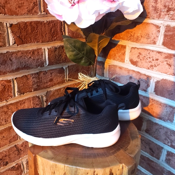 Skechers Black Memory Foam Sneakers - Picture 2 of 4